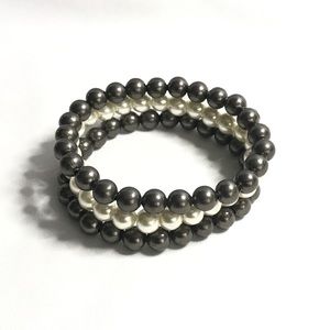 Triple Bracelets with creamy pearl and gray beads